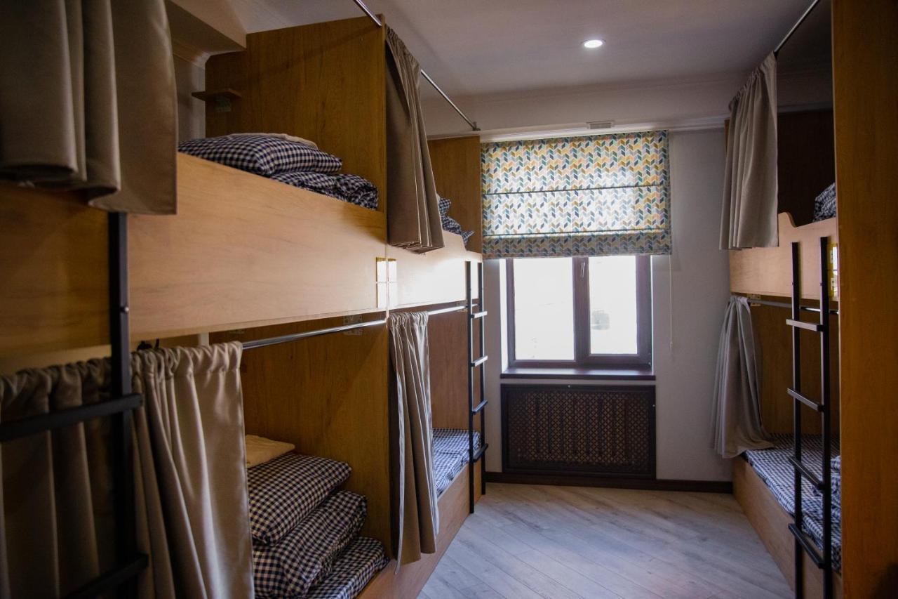 People Hostel Bisjkek Eksteriør bilde