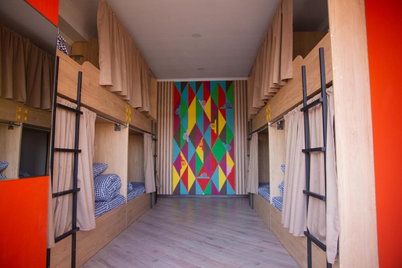 People Hostel Bisjkek Eksteriør bilde