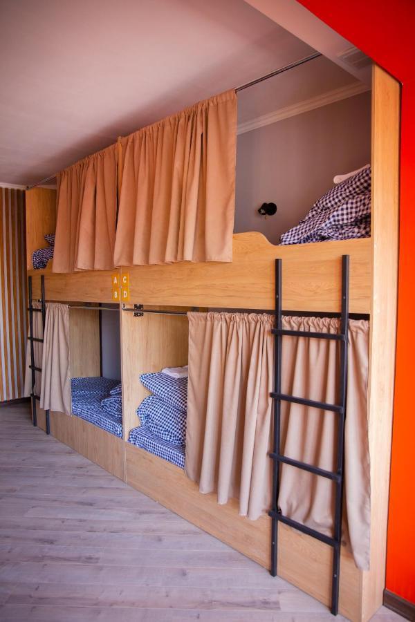 People Hostel Bisjkek Eksteriør bilde
